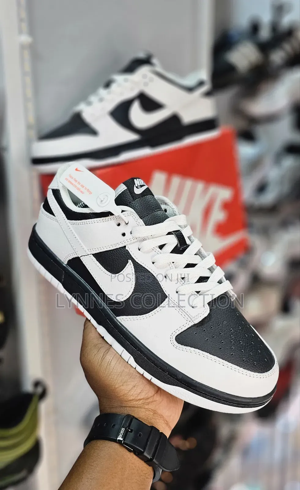 Low Cut Skate Style Sneakers – Trendy Everyday Street Footwear
