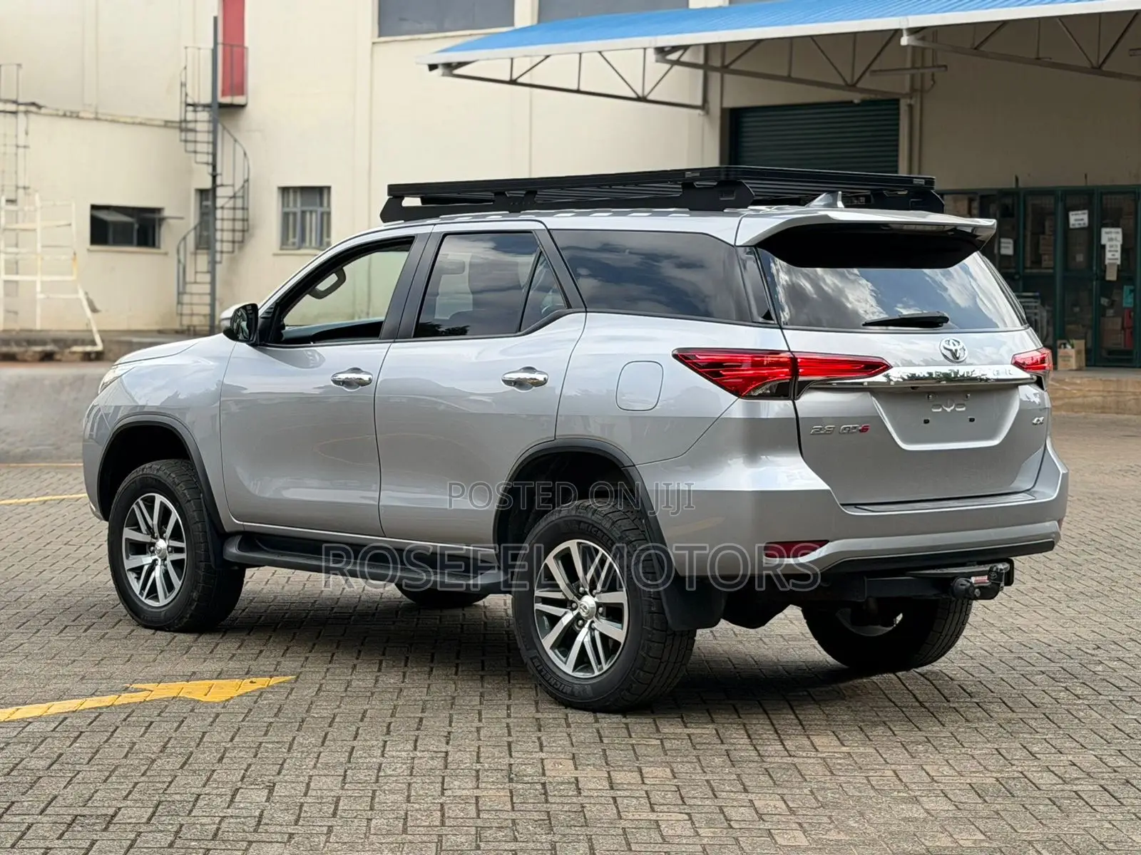 Toyota Fortuner 2.8 D AWD 2019 Silver