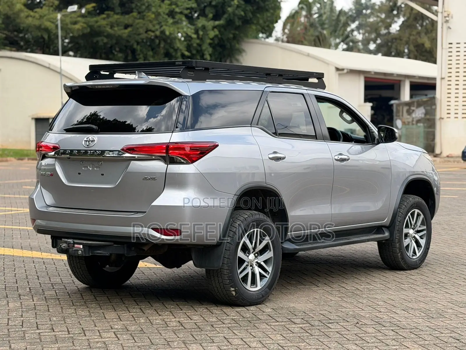 Toyota Fortuner 2.8 D AWD 2019 Silver