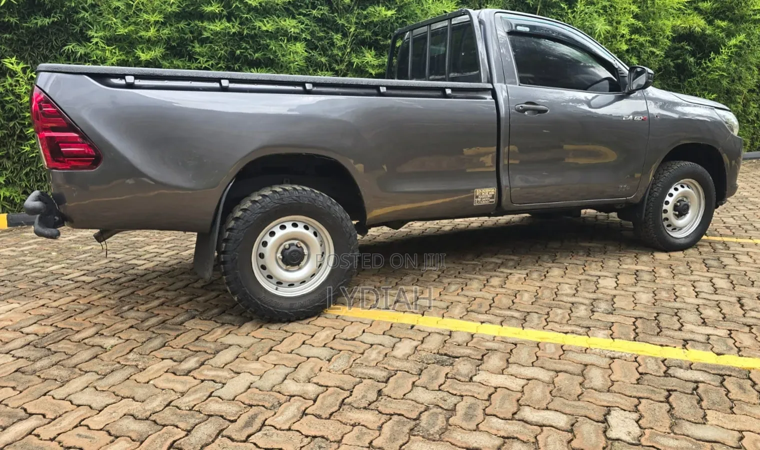 Toyota Hilux 2020 Gray