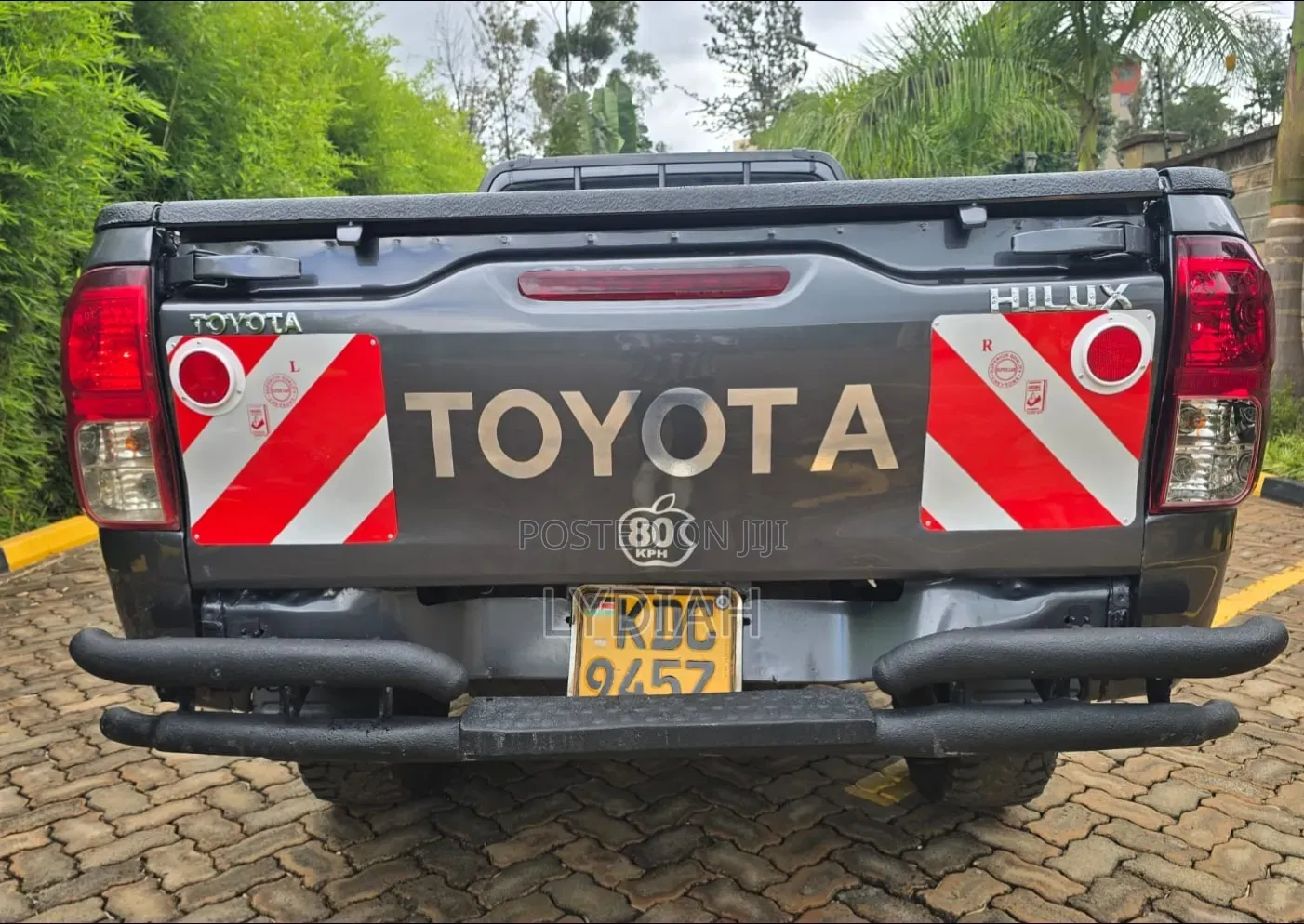 Toyota Hilux 2020 Gray
