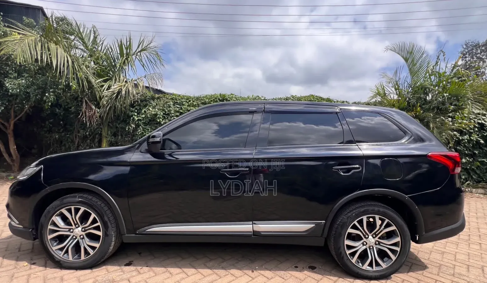 Mitsubishi Outlander 2016 Black