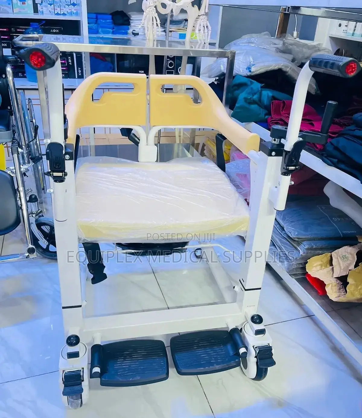 Patient Transfer Chair With Commode (Hydraulic Patient Lifter Chair)