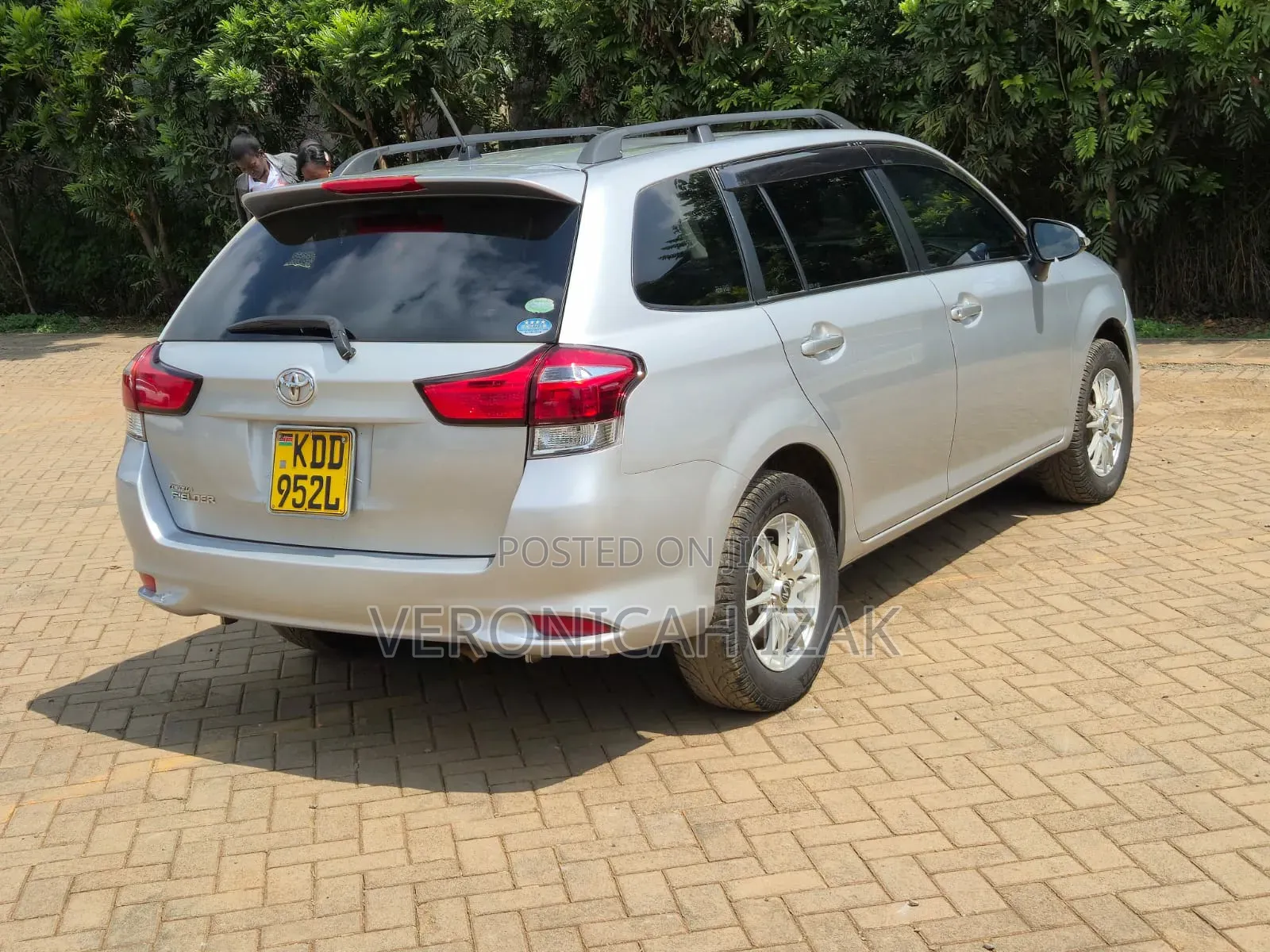 Toyota Corolla Fielder 2016 Silver