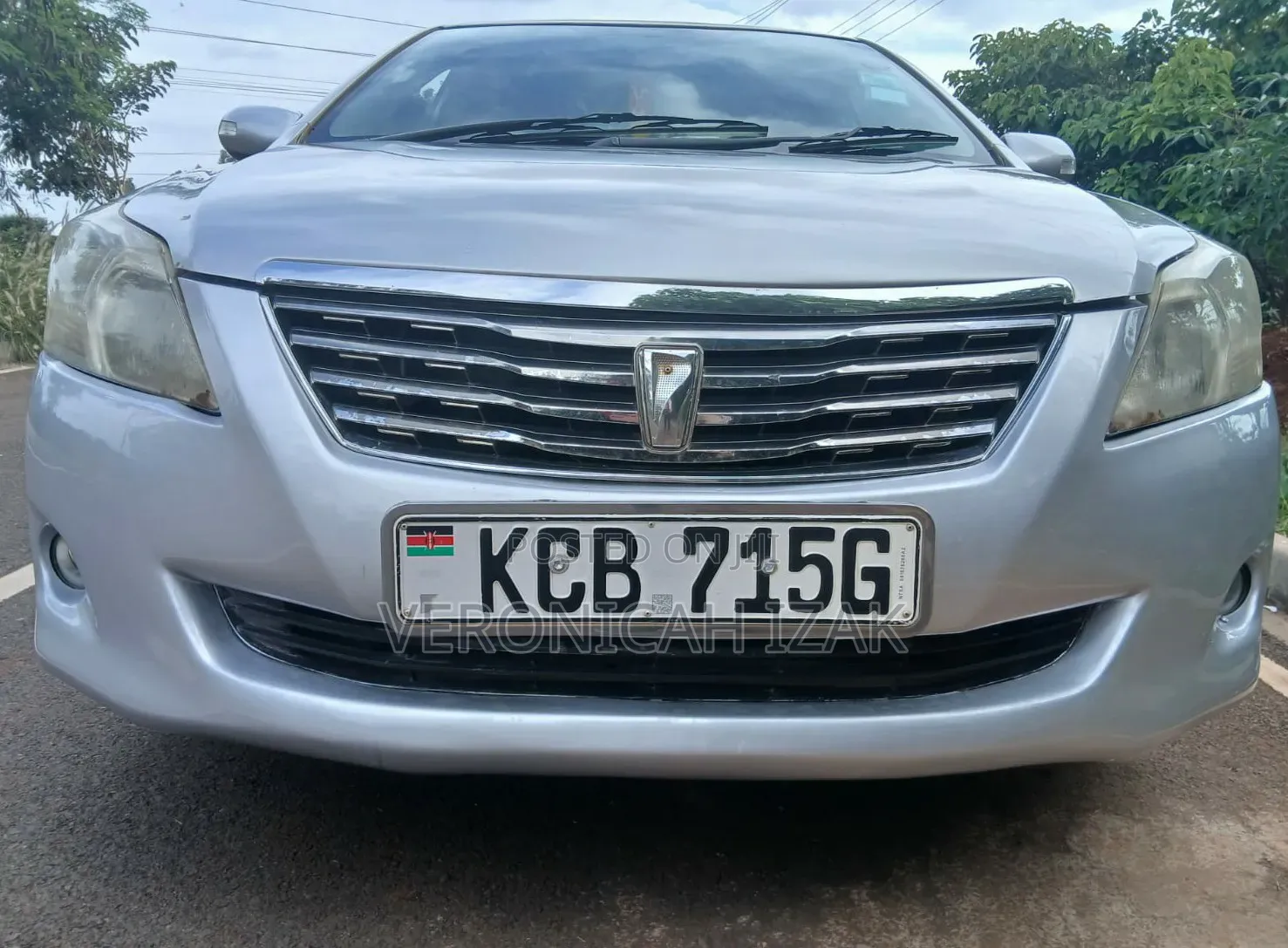 Toyota Premio 2011 Silver