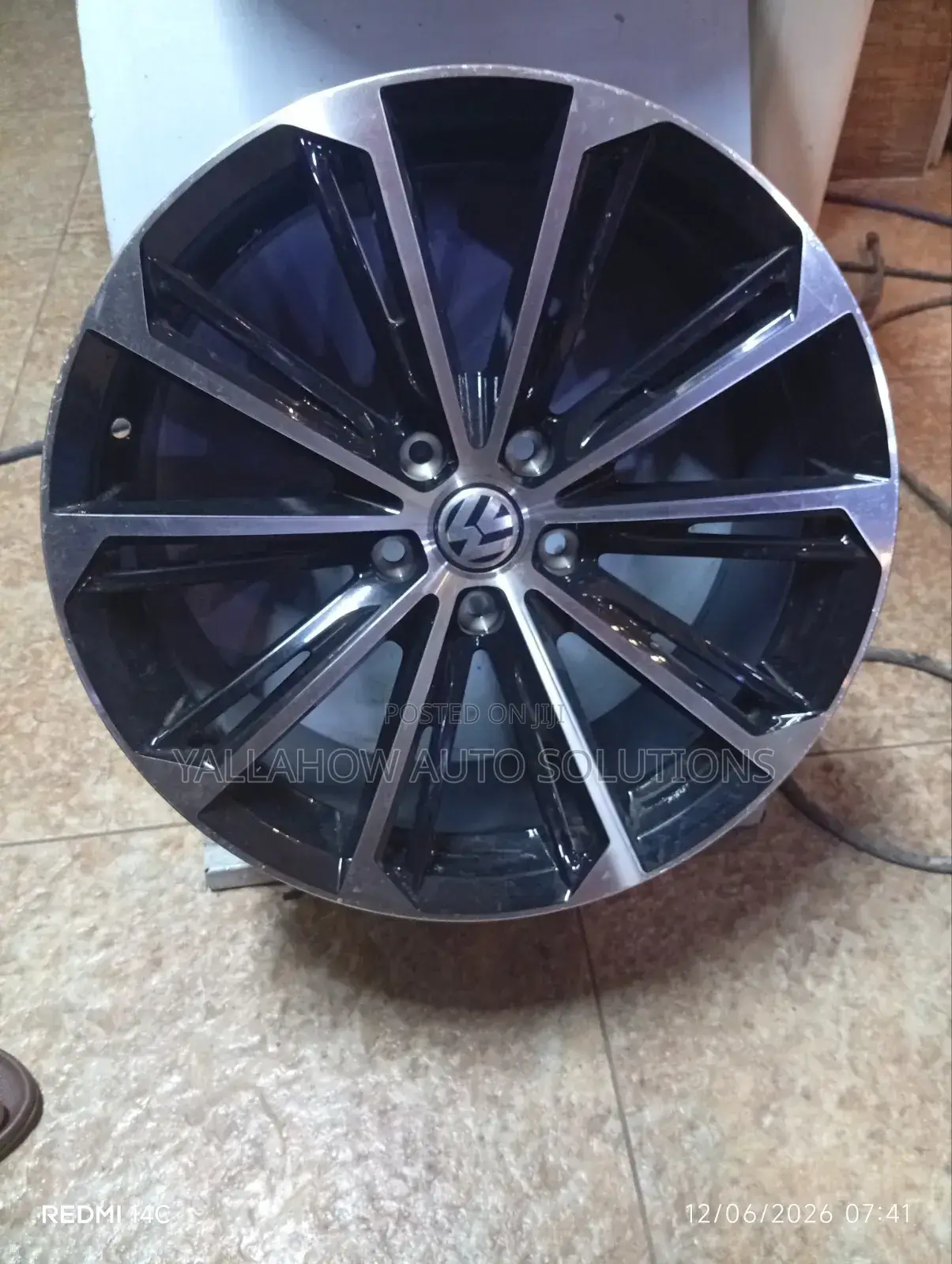 18-Inch Volkswagen Dual-Tone Alloy Rims