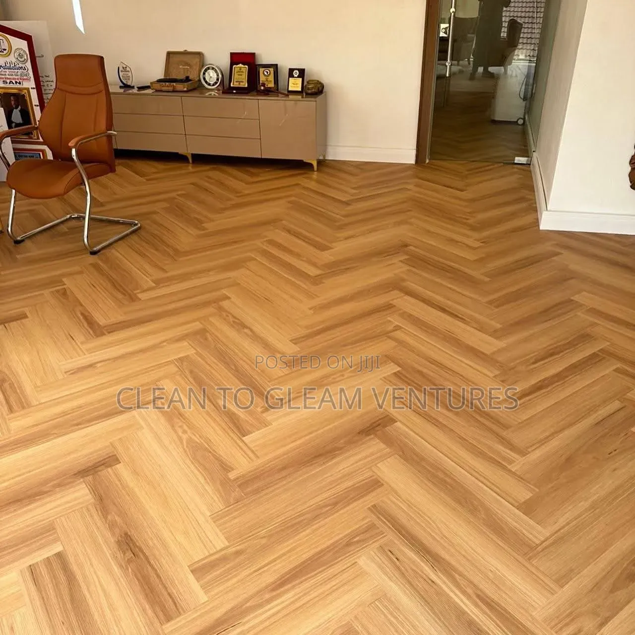 (Seq)Smirt Easy Quality.Wooden Flooring Philosophy. Installation Guru