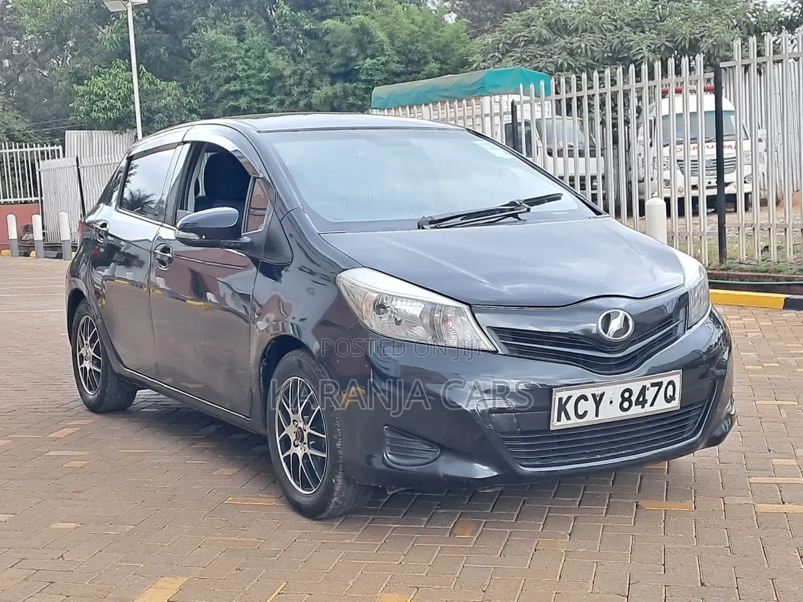 Toyota Vitz 2013 Black