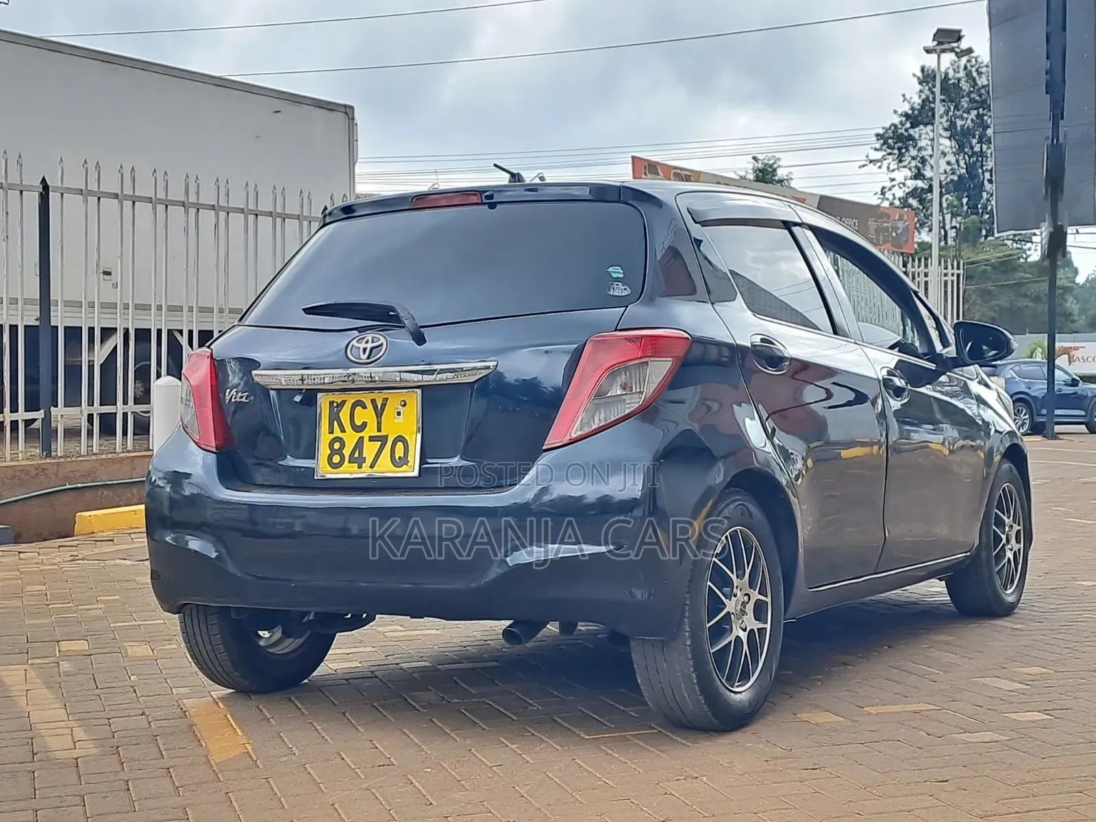 Toyota Vitz 2013 Black