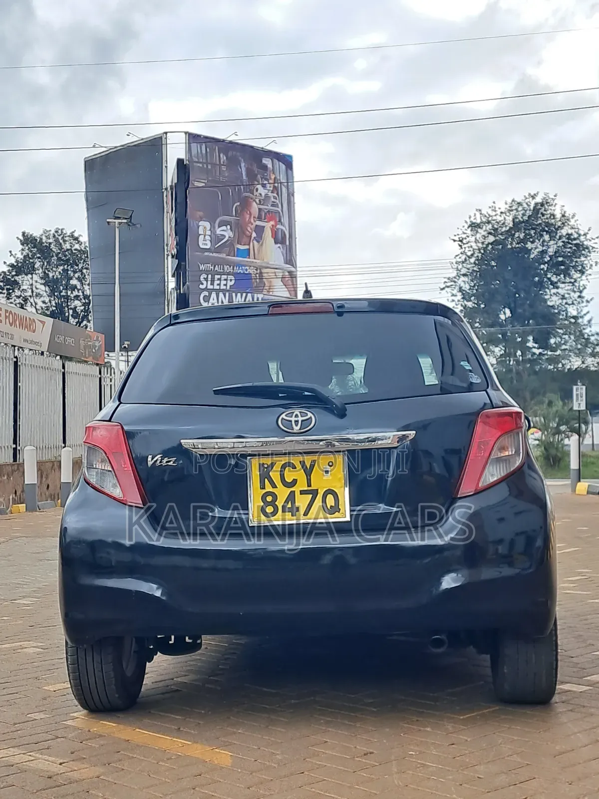 Toyota Vitz 2013 Black