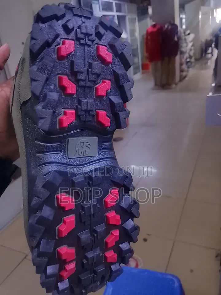 Anti Slip Skyview Quality Boots