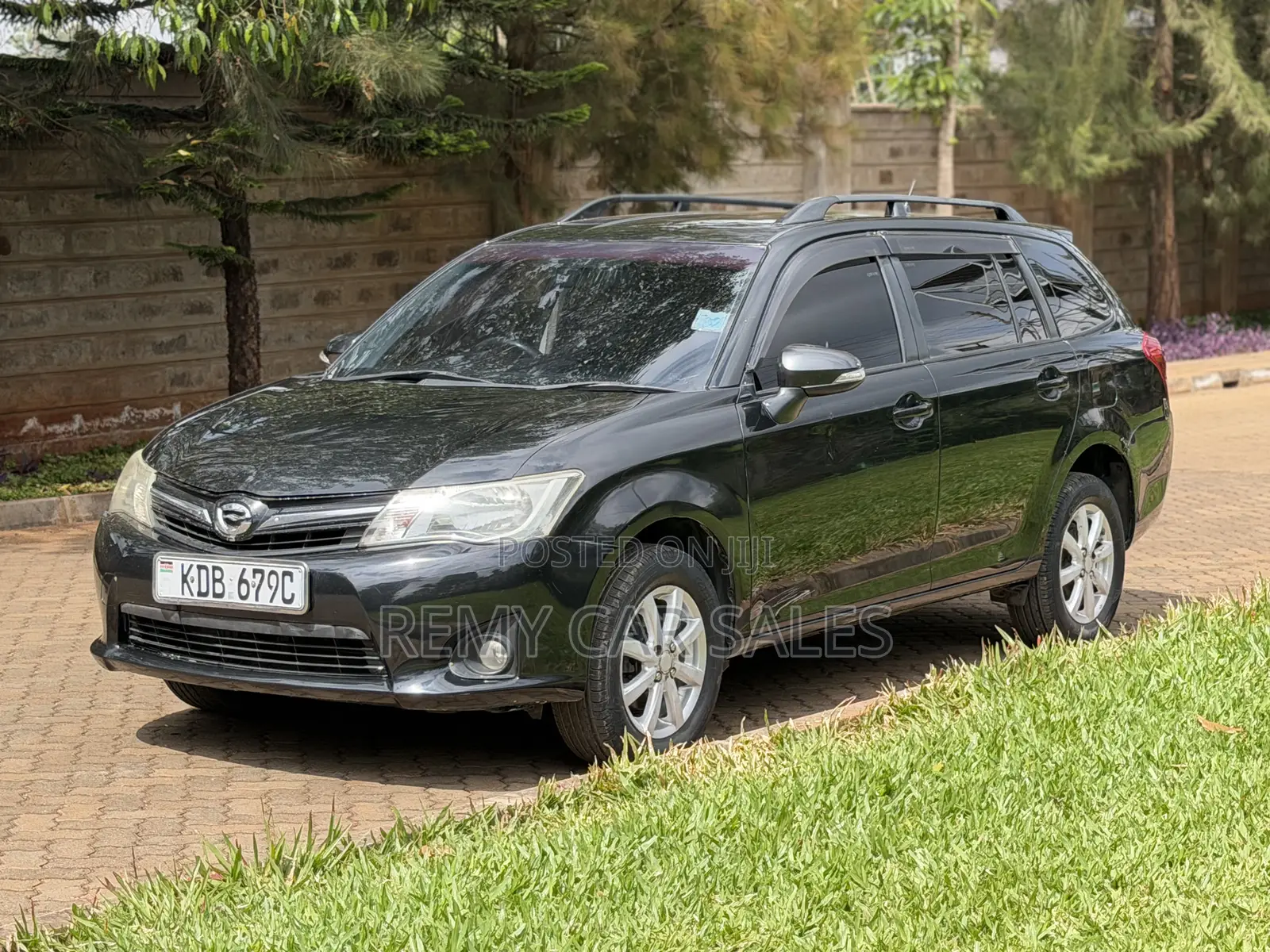 Toyota Corolla Fielder 2013 Black