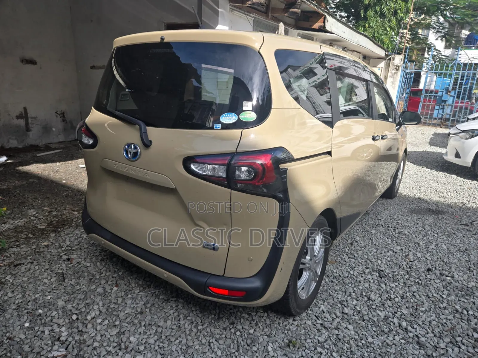 Toyota Sienta 2020