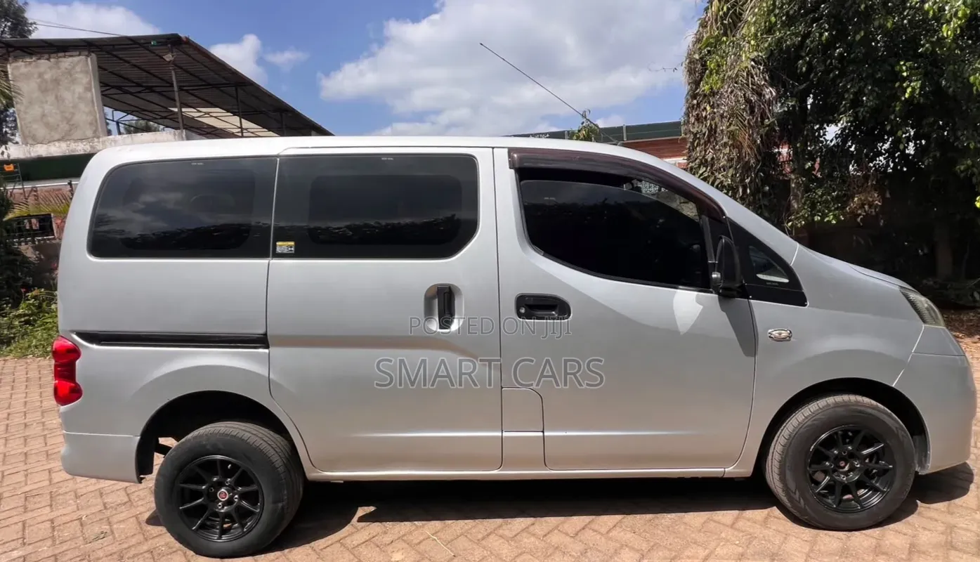 Nissan NV200 2018 Silver