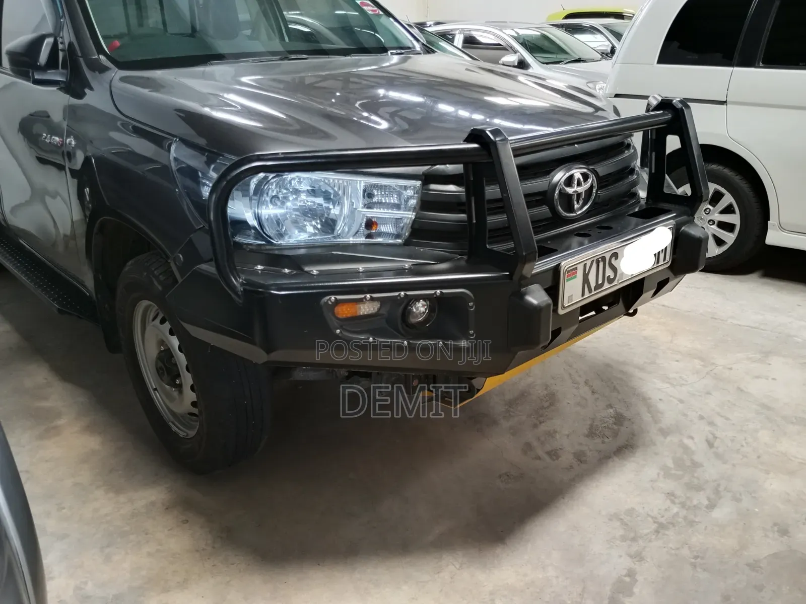 Toyota Hilux 2024 Gray