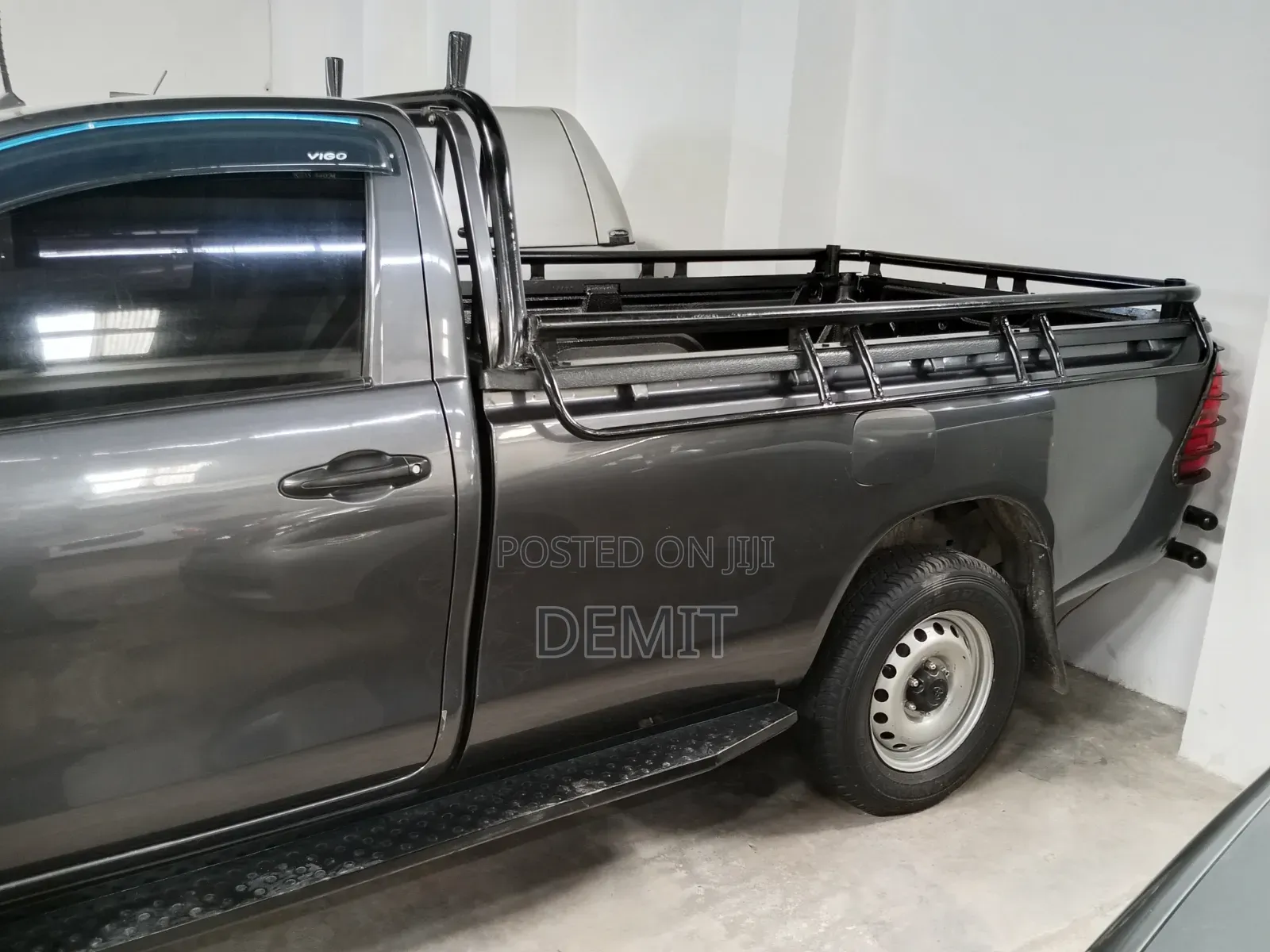 Toyota Hilux 2024 Gray