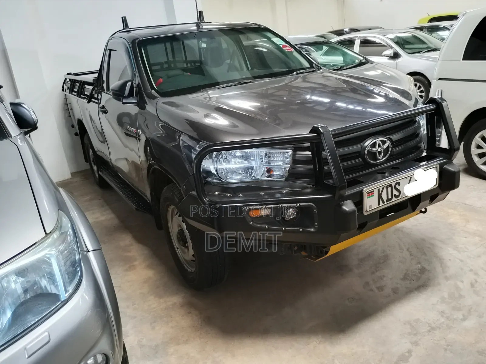 Toyota Hilux 2024 Gray