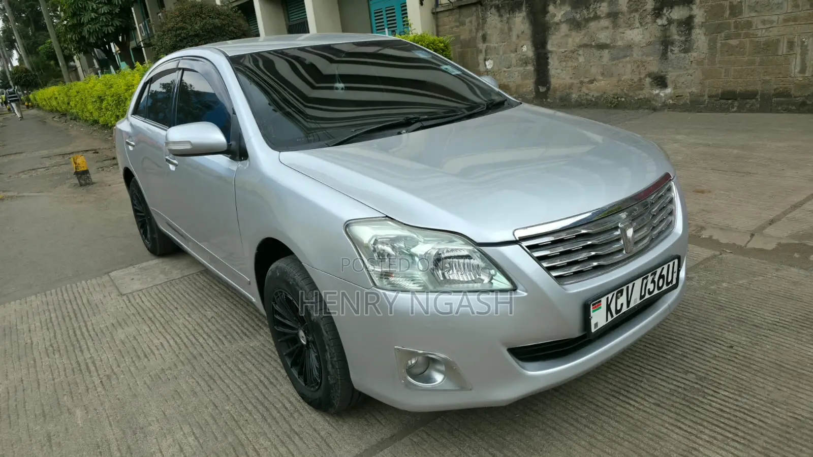 Toyota Premio 2012 Silver