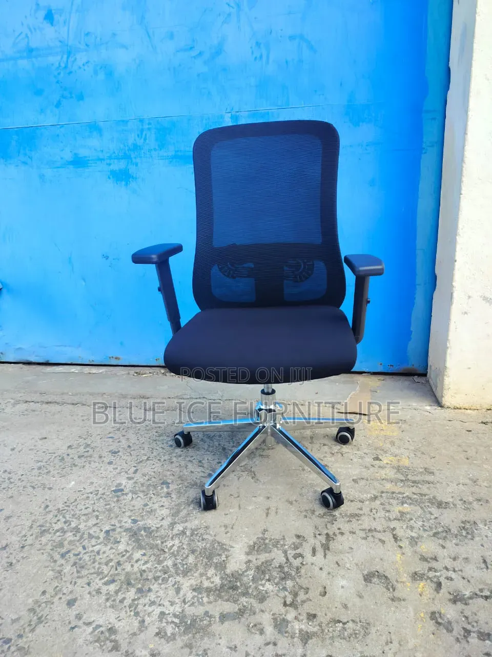 Office Executive Chair Without a Headset