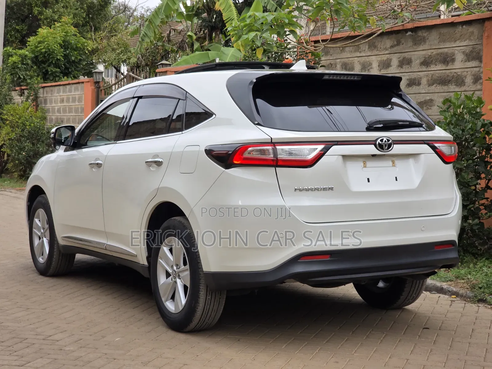 Toyota Harrier 2.0 2019 White