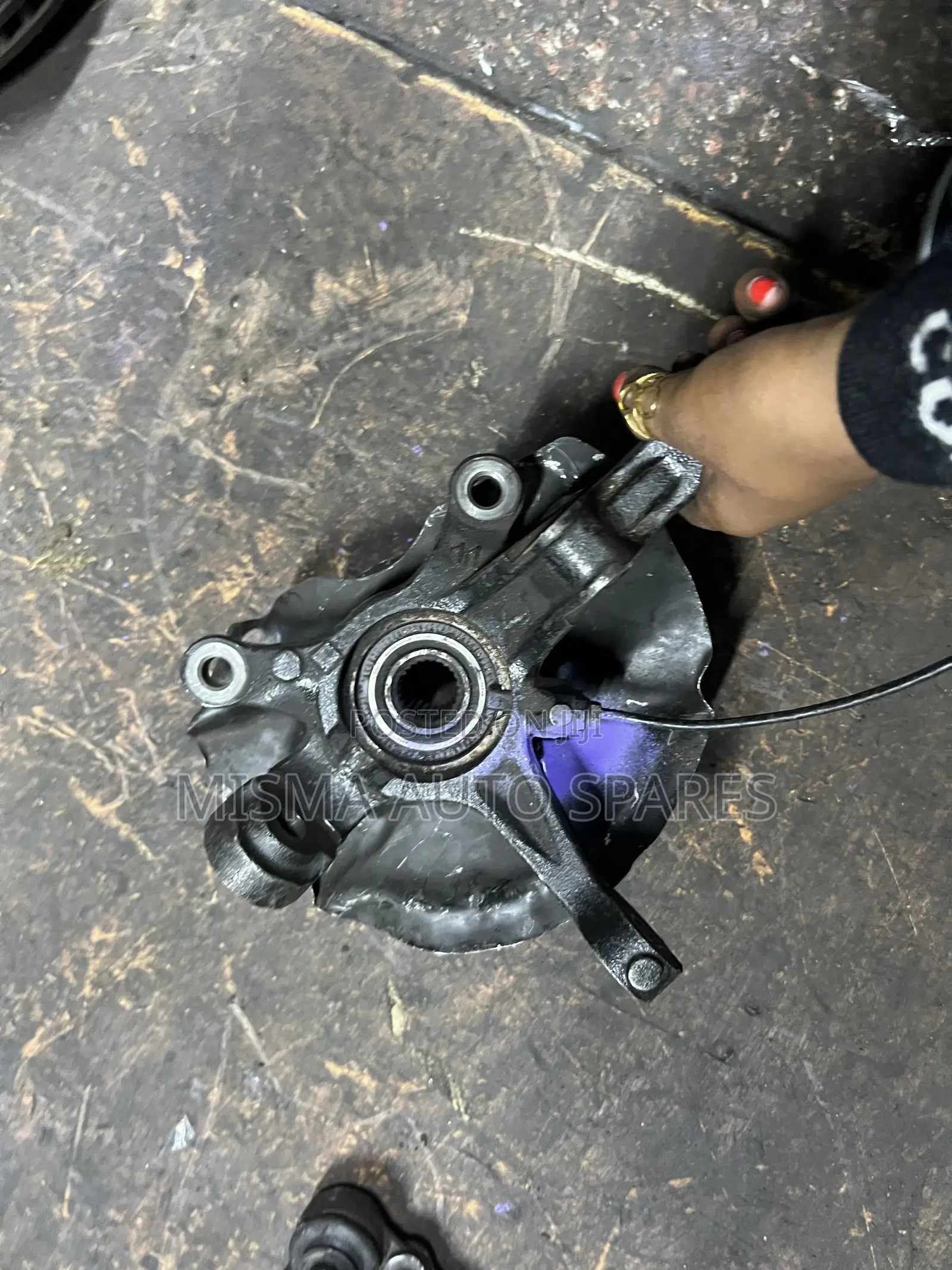 Mirage Front Hub