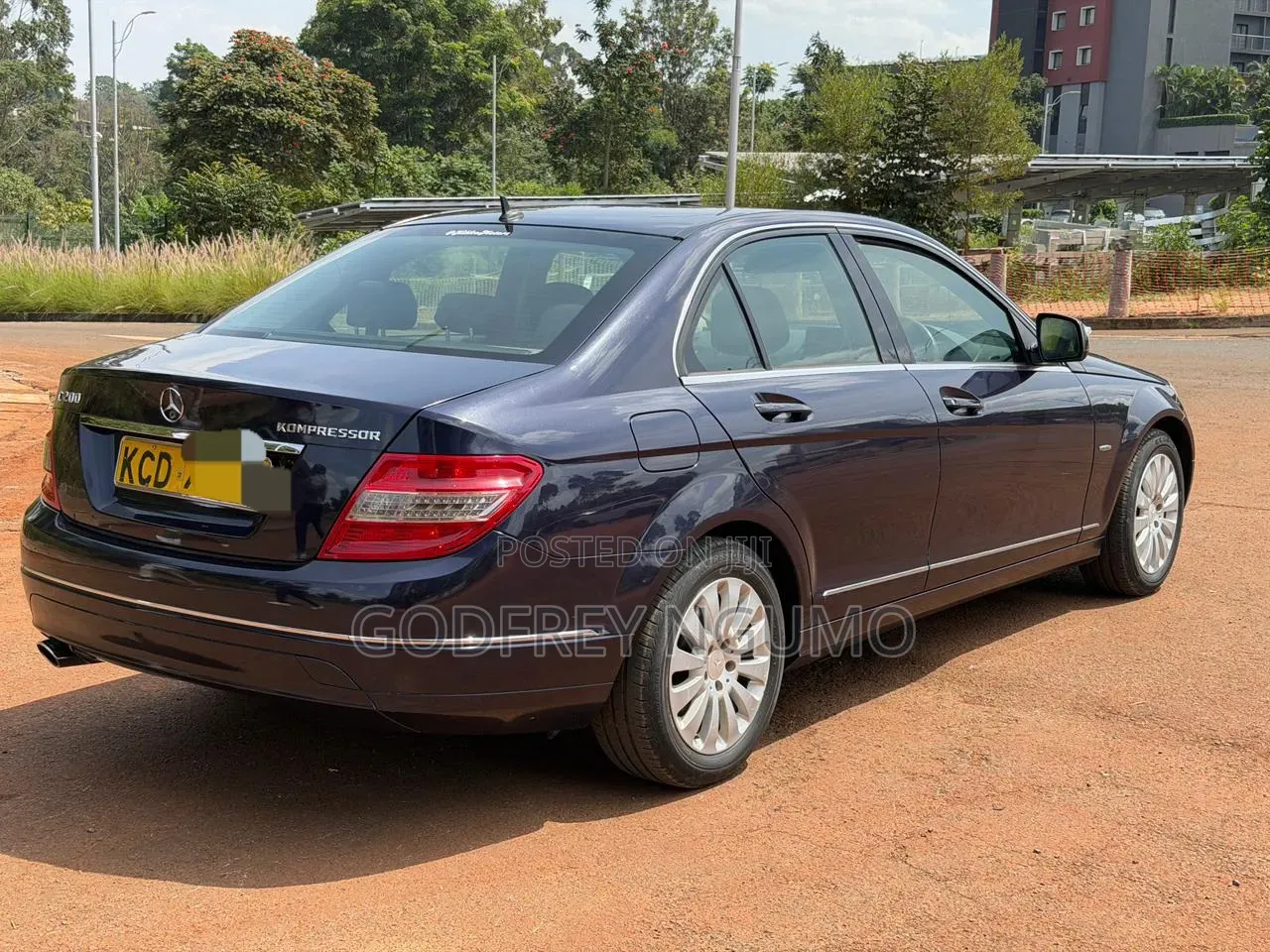 Mercedes-Benz C200 2009 Blue
