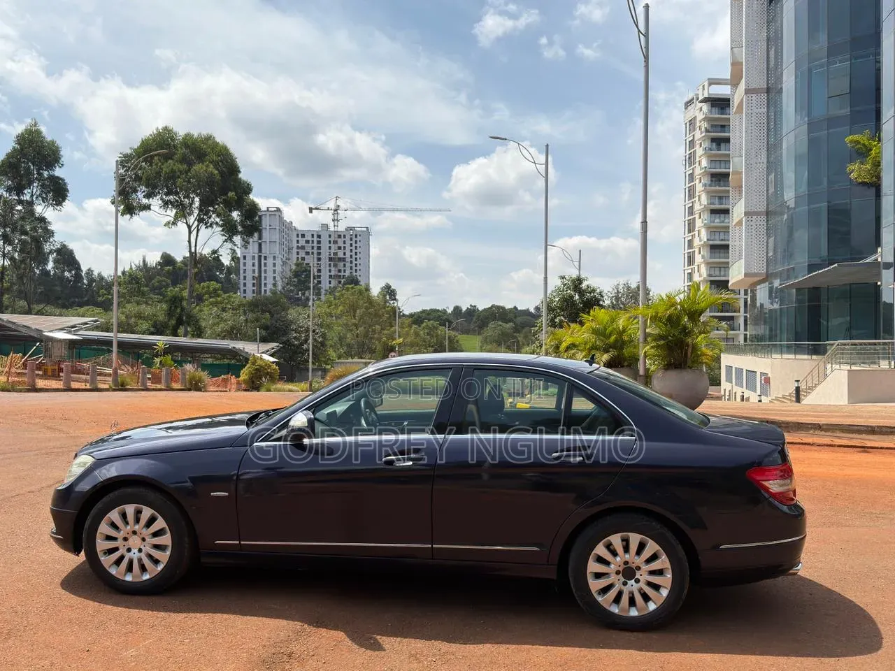 Mercedes-Benz C200 2009 Blue