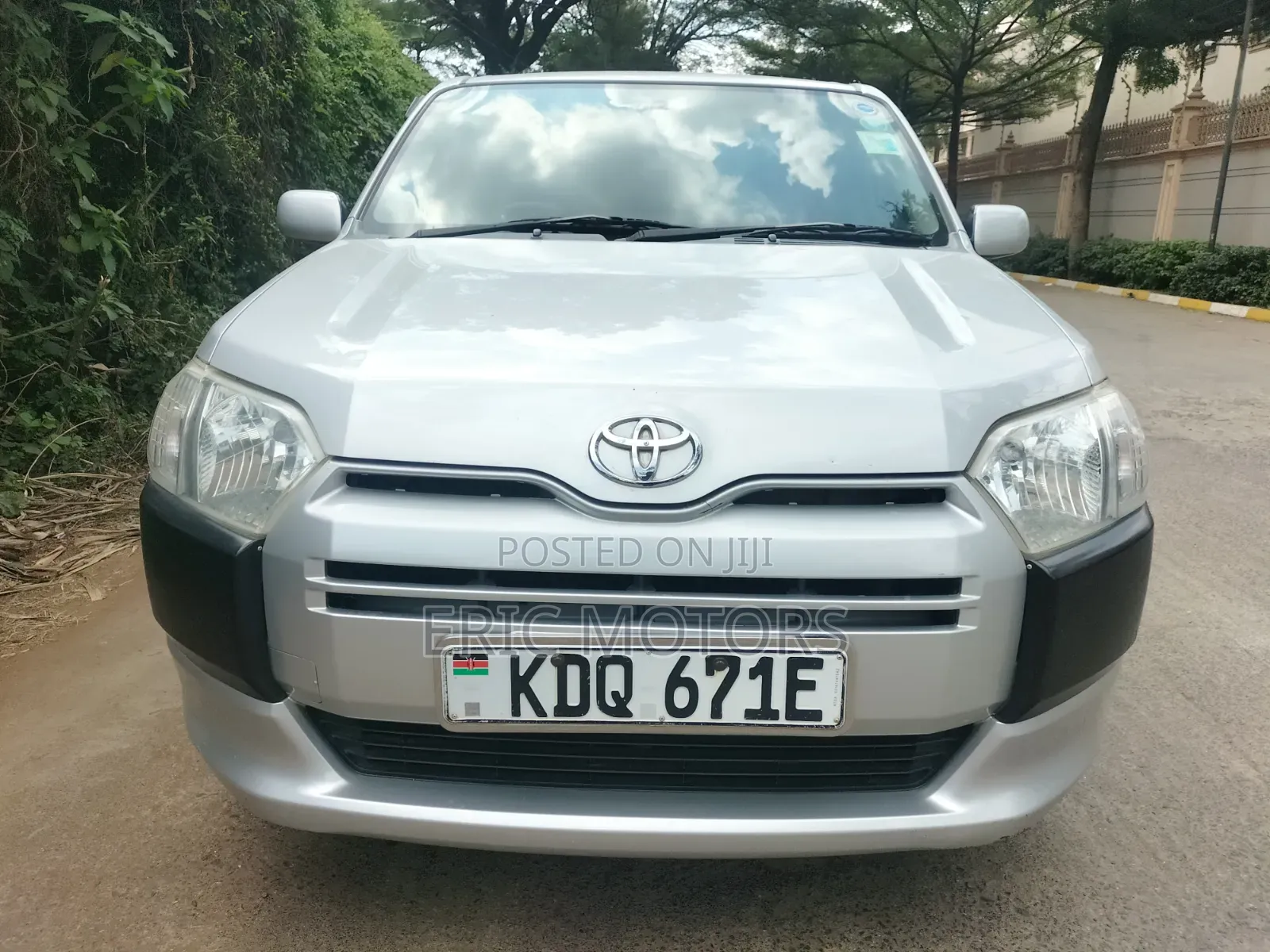 Toyota Succeed SV Premium 2016 Silver