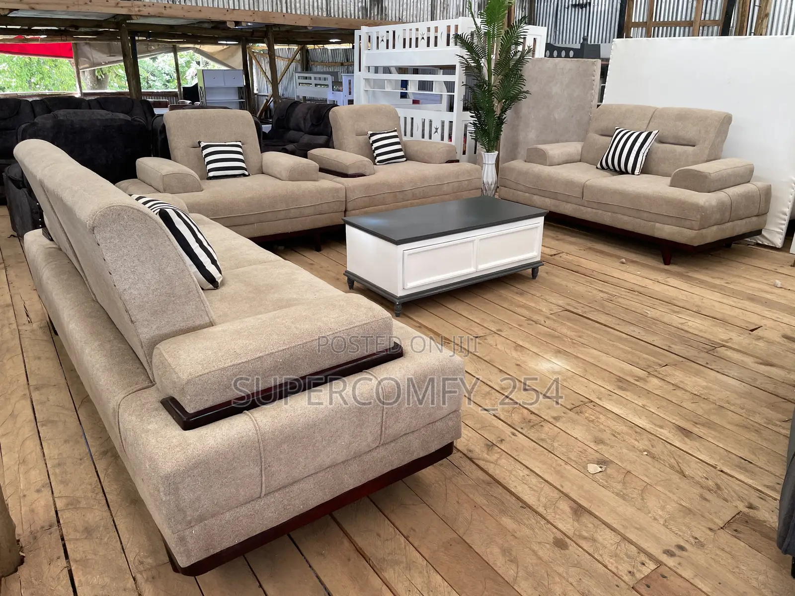 Executive Mahogany Detailed Monster Sofa