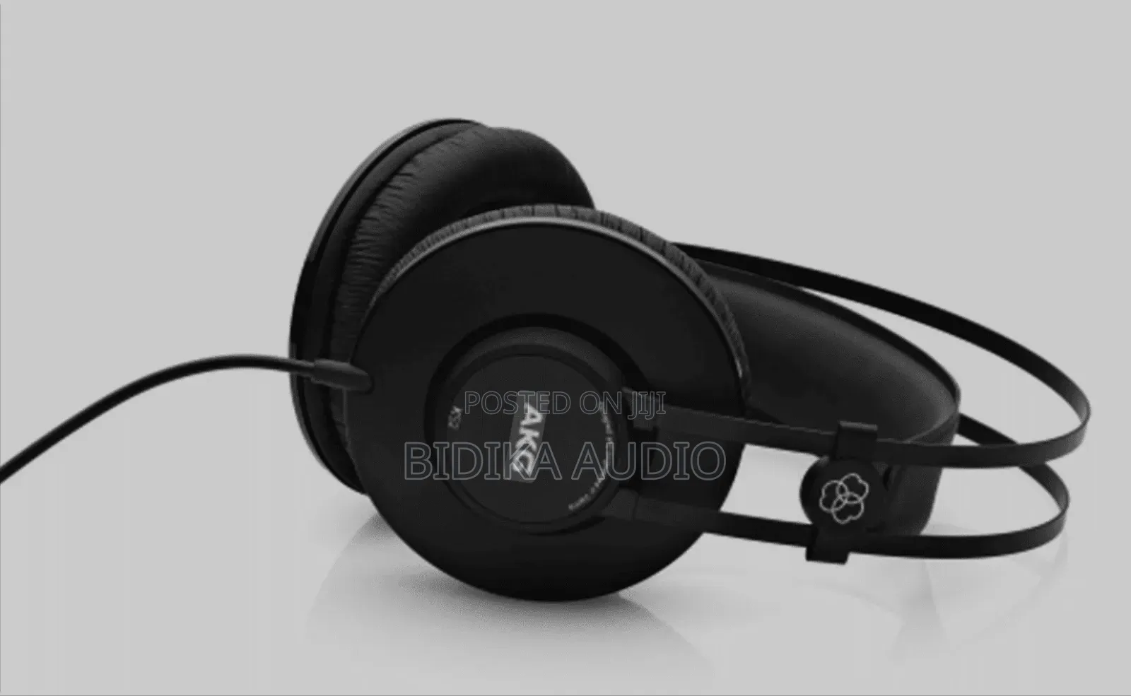 Akg Closed-Back Studio Headphones