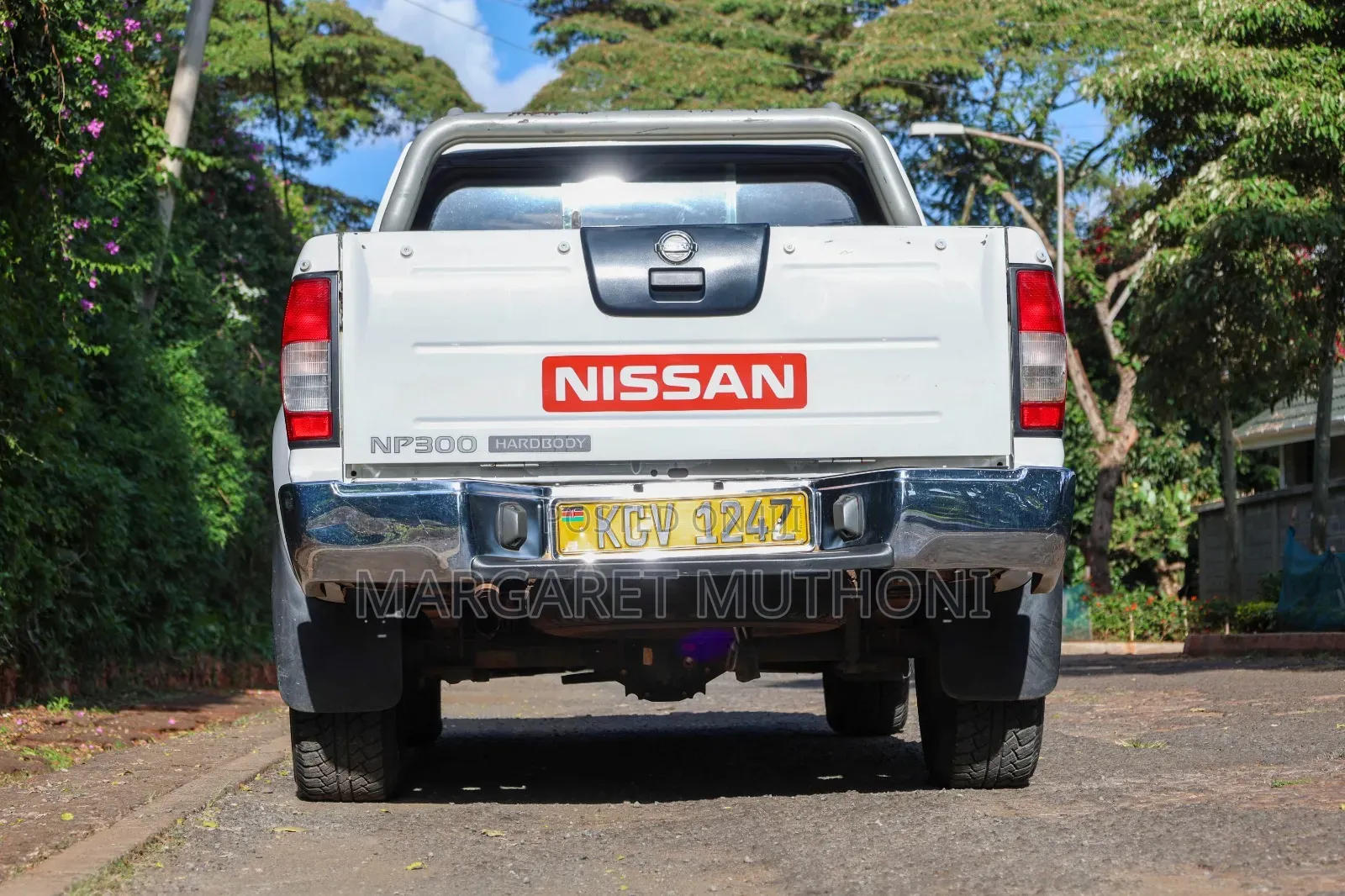 Nissan NP300 2018 White