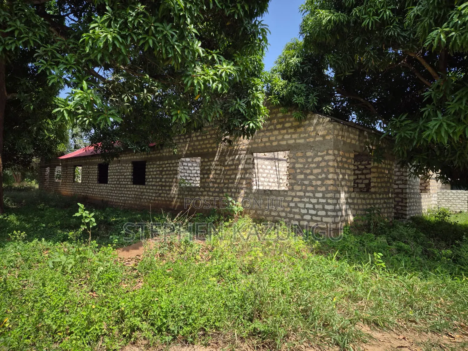 13bdrm House in Bambini, Ukunda for sale