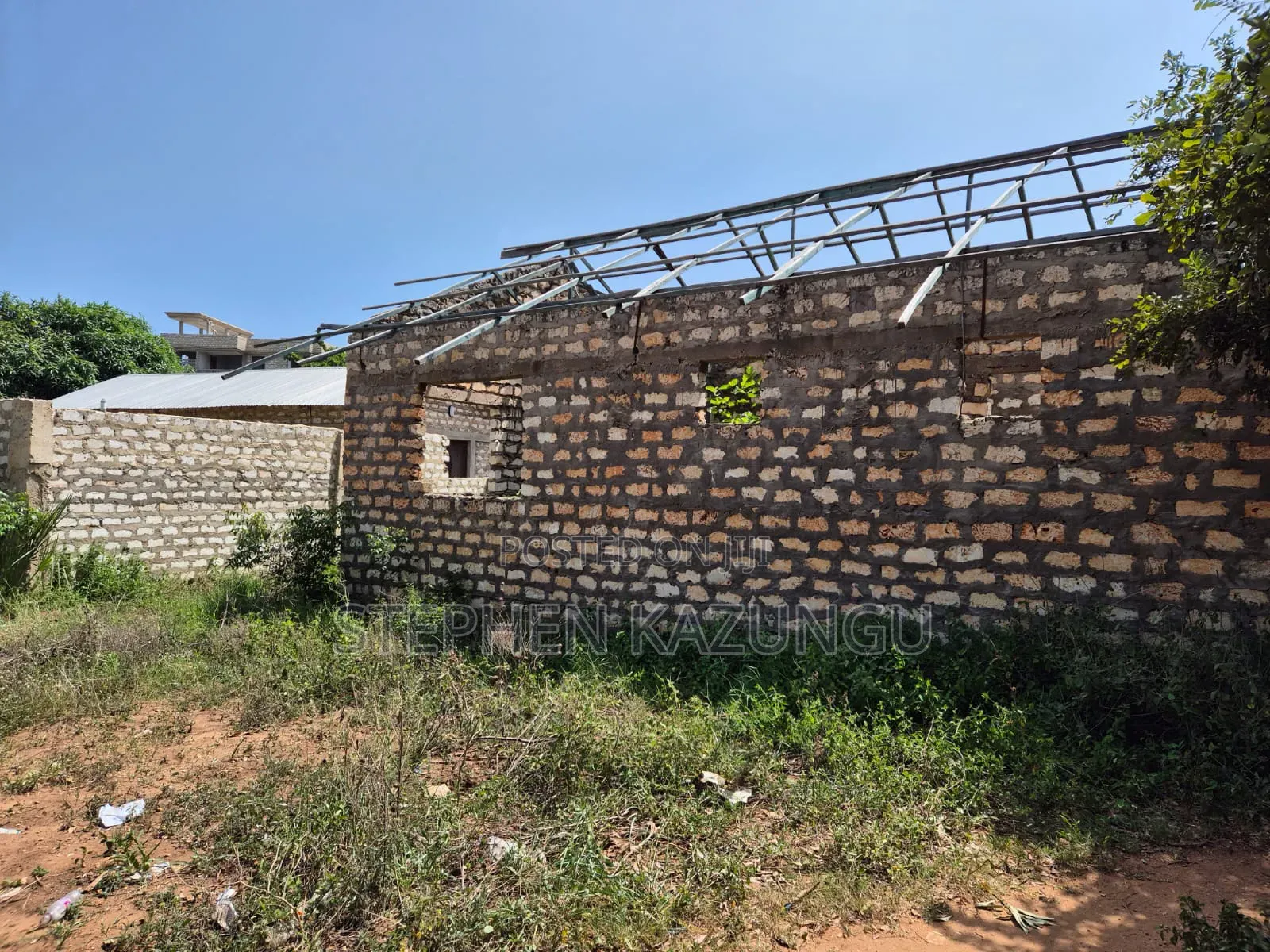 13bdrm House in Bambini, Ukunda for sale
