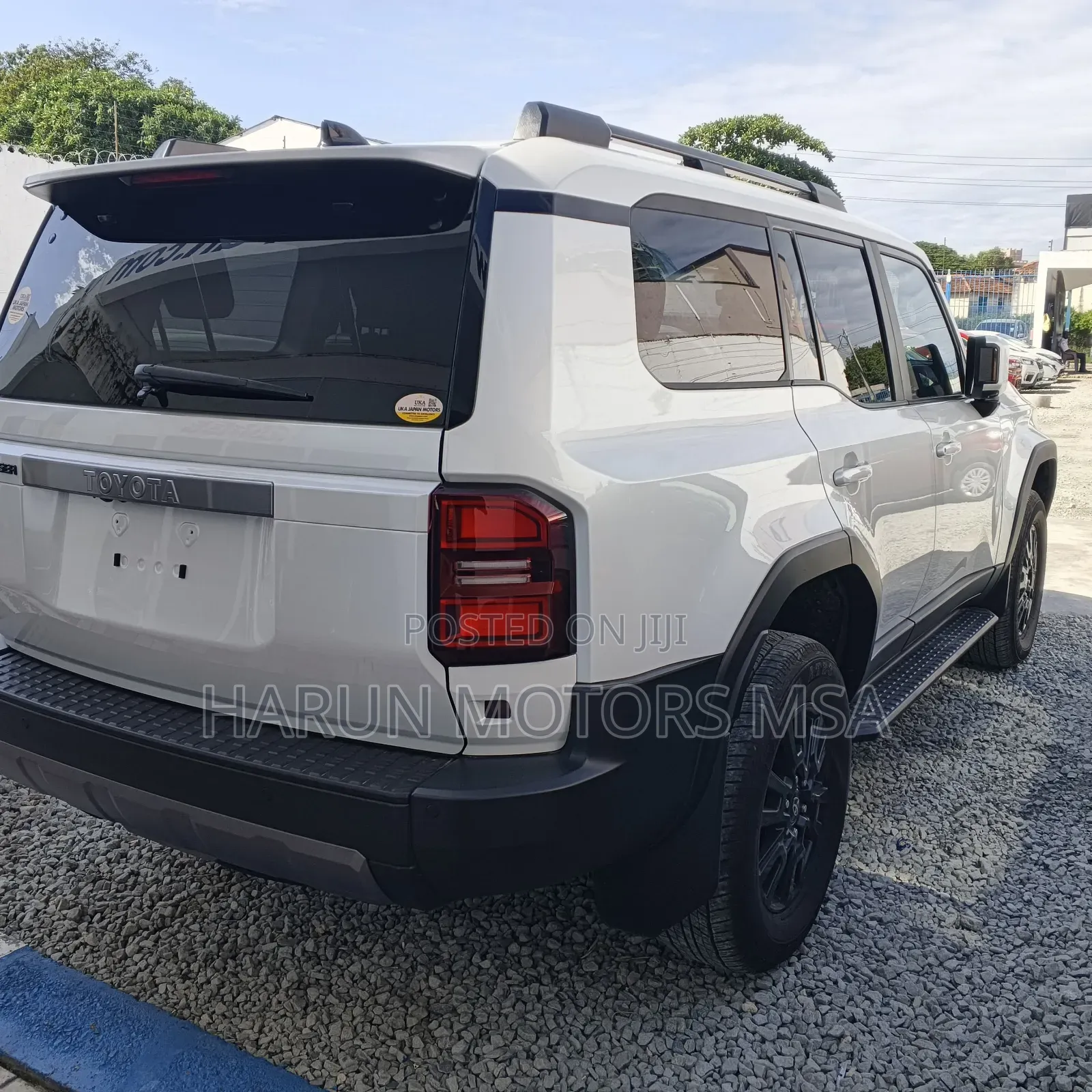 Toyota Land Cruiser Prado 2024 White