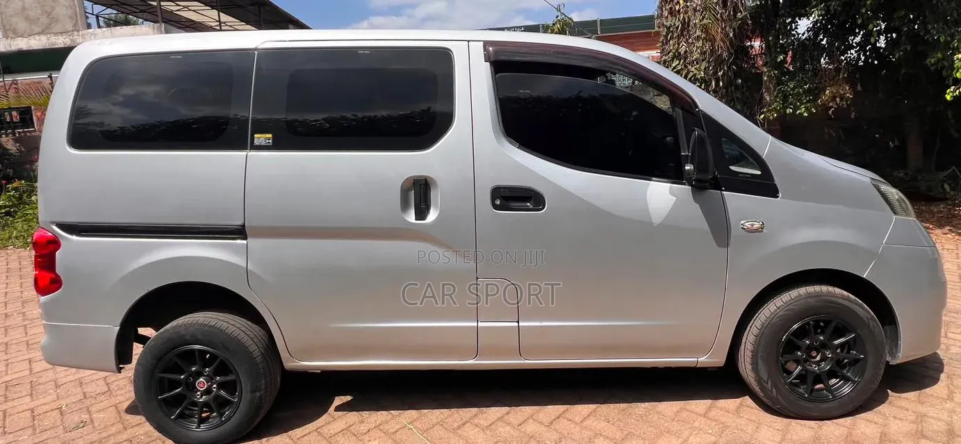 Nissan NV200 2018 Silver