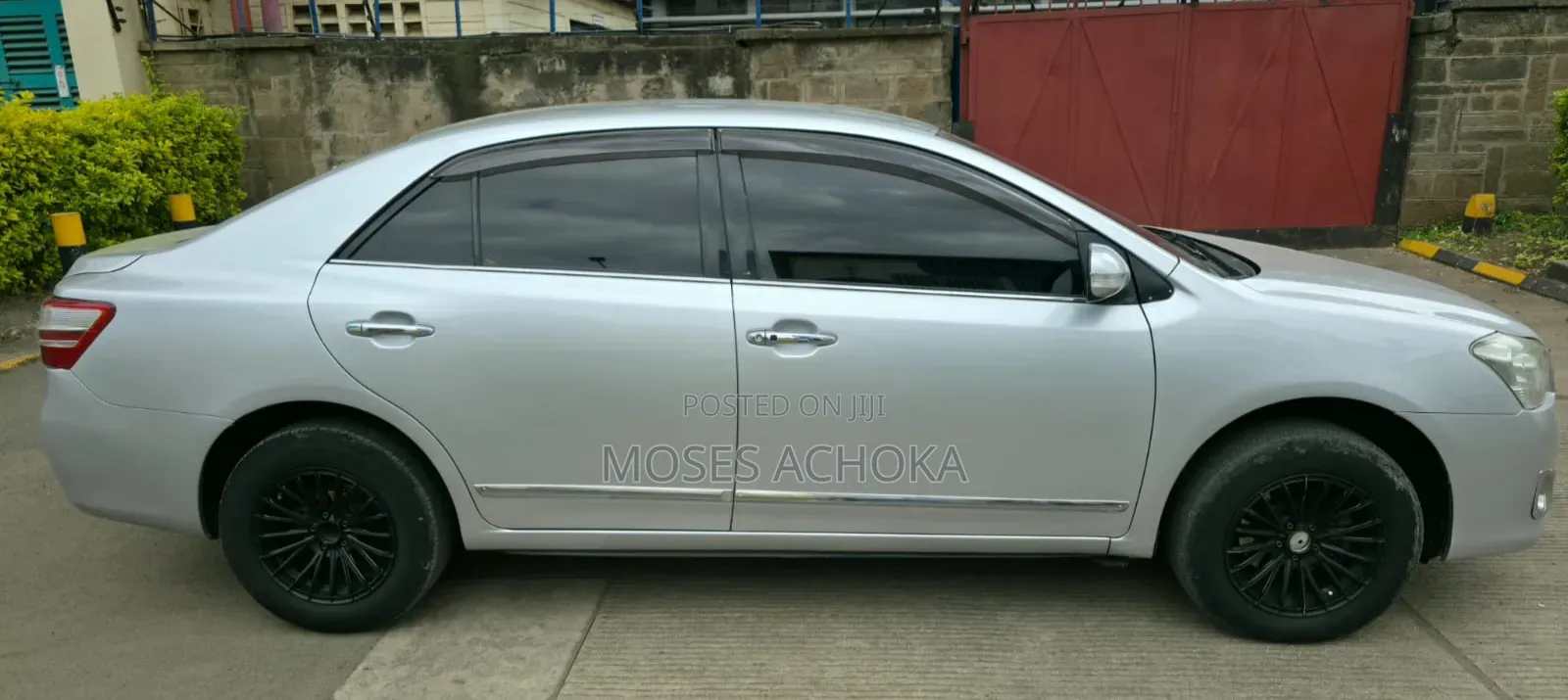 Toyota Premio 2012 Silver