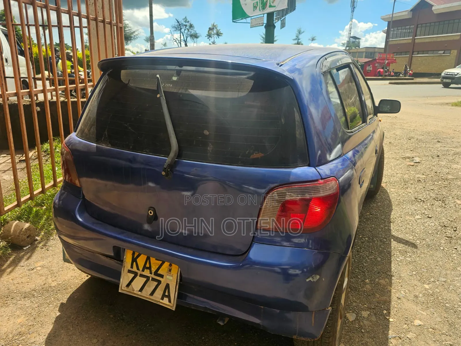 Toyota Vitz 2002 Blue