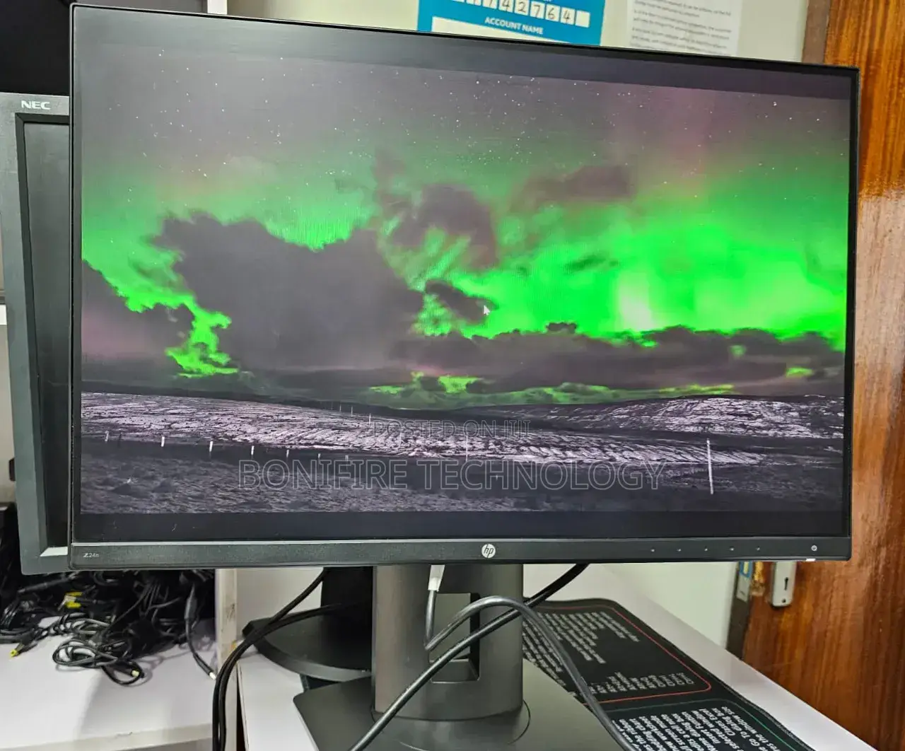 Hp Z24n 
1920×1200
60hz
Hdmi,Display,Mini Display
 Adjustable Stand