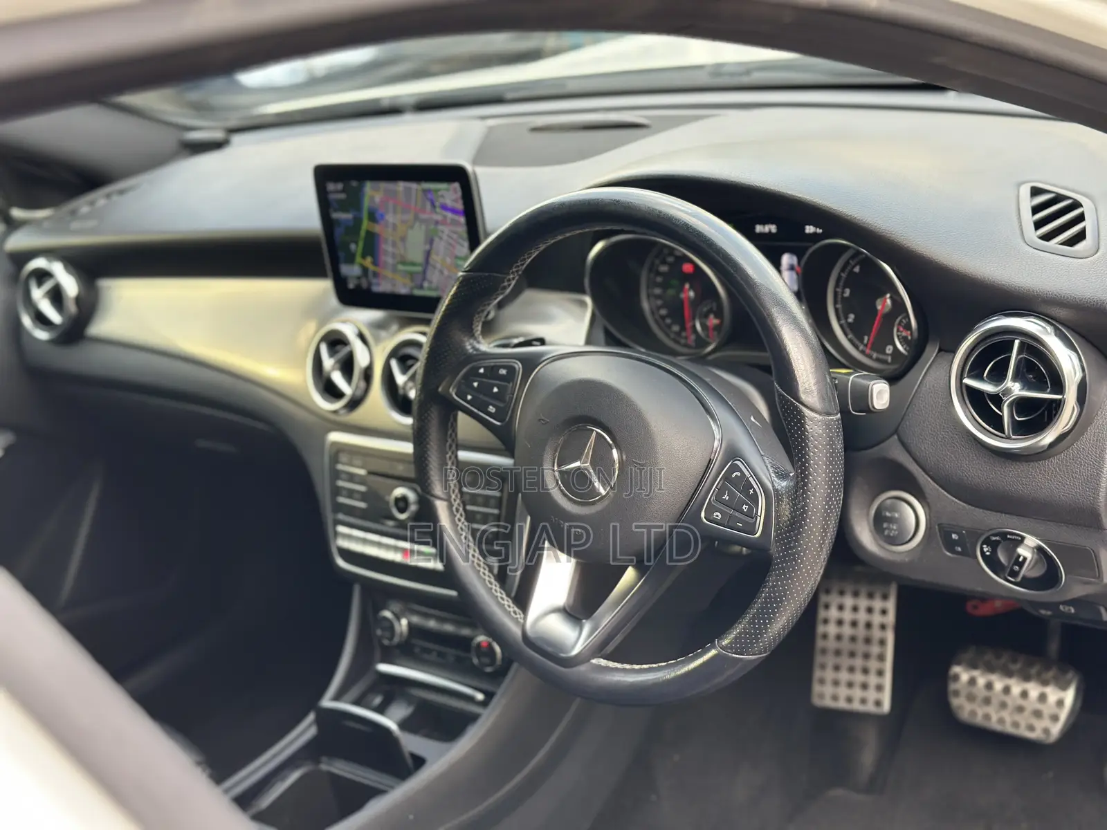 Mercedes-Benz GLA-Class 2019 White