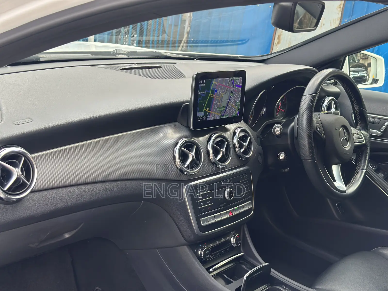 Mercedes-Benz GLA-Class 2019 White