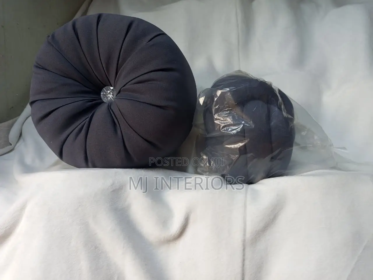 Luxury Sofa Cushions With Unique Round and Knot Designs