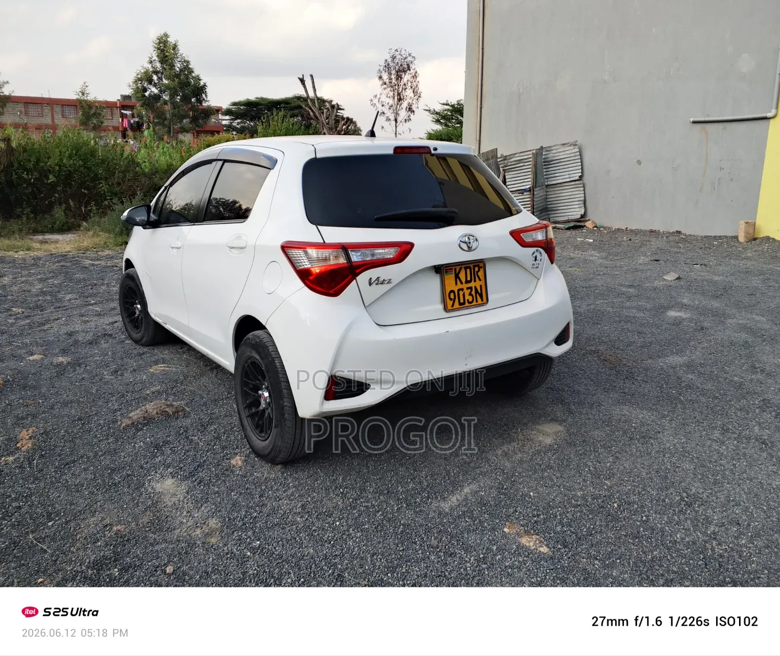 Toyota Vitz 1.5 FWD 5dr 2017 White