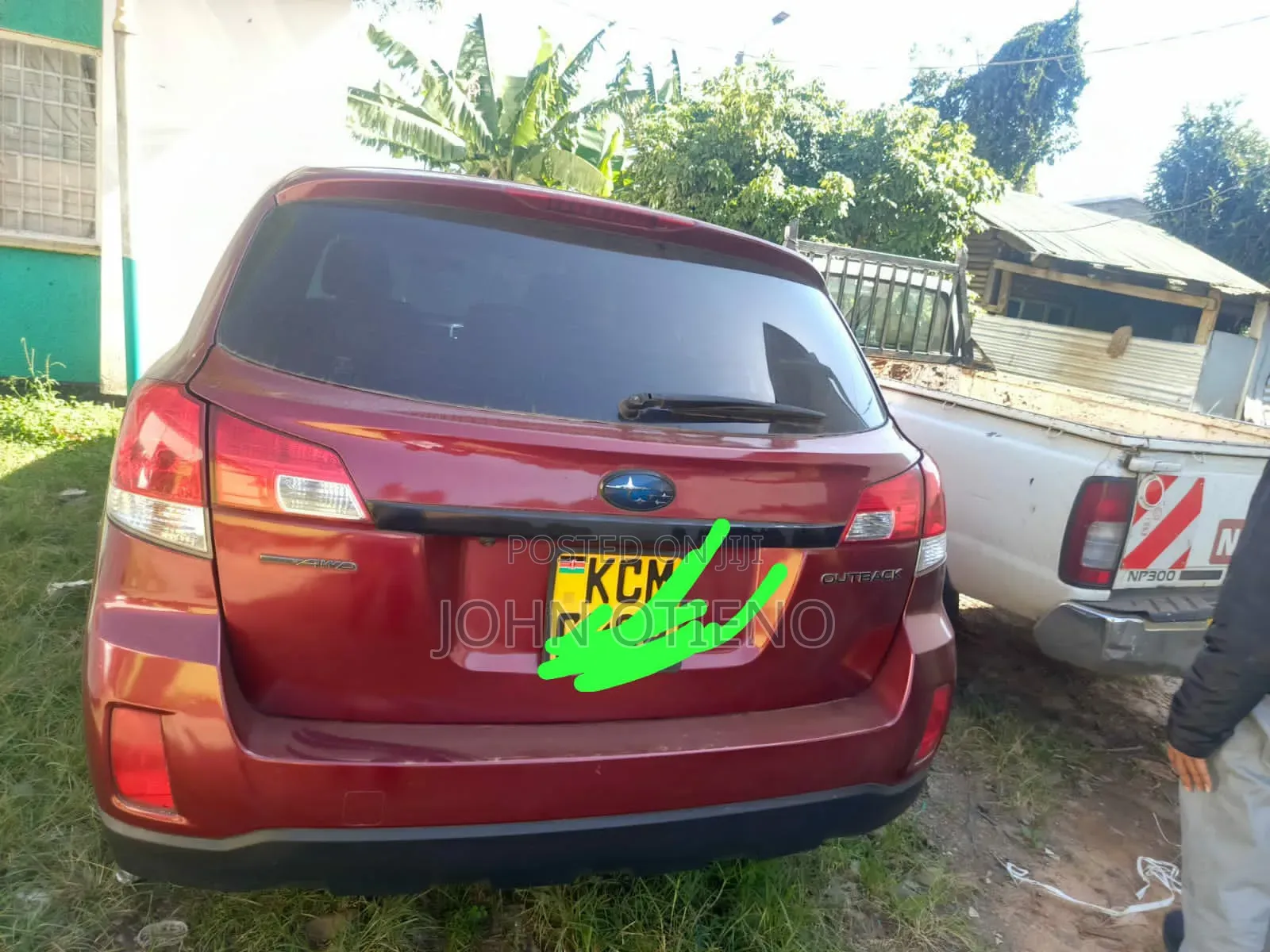 Subaru Outback 2010 Red