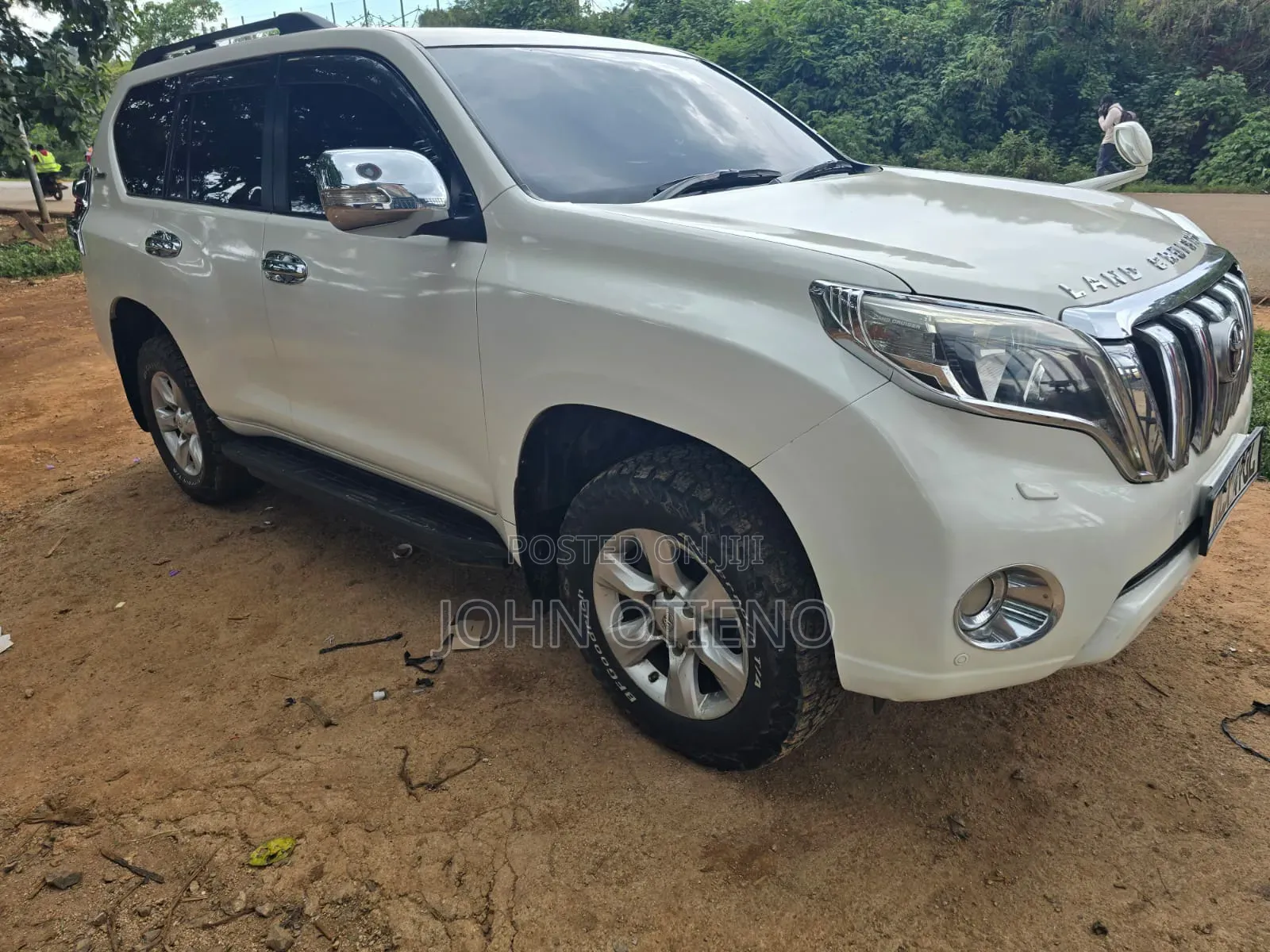 Toyota Land Cruiser Prado 2013 White