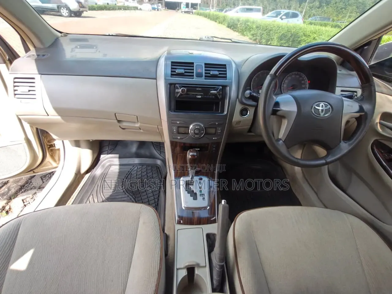 Toyota Axio 2011 Gold