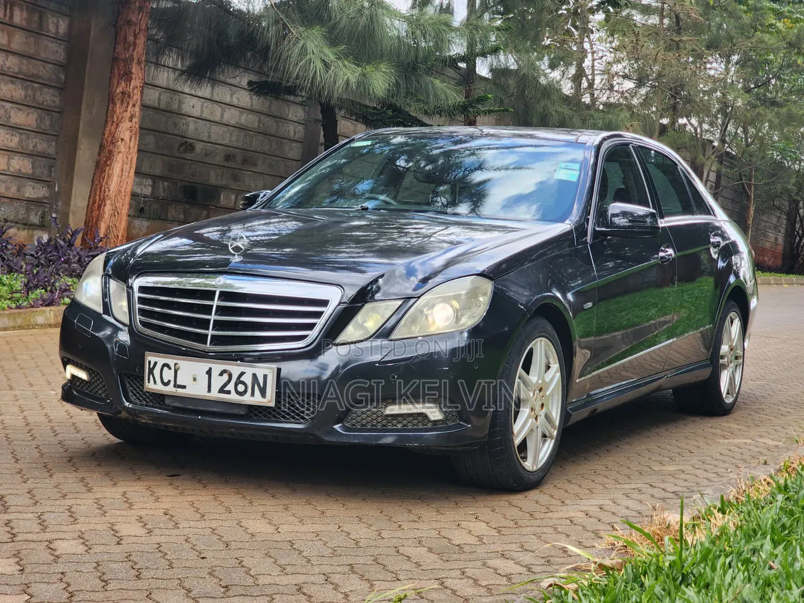 Mercedes-Benz E250 2010 Black