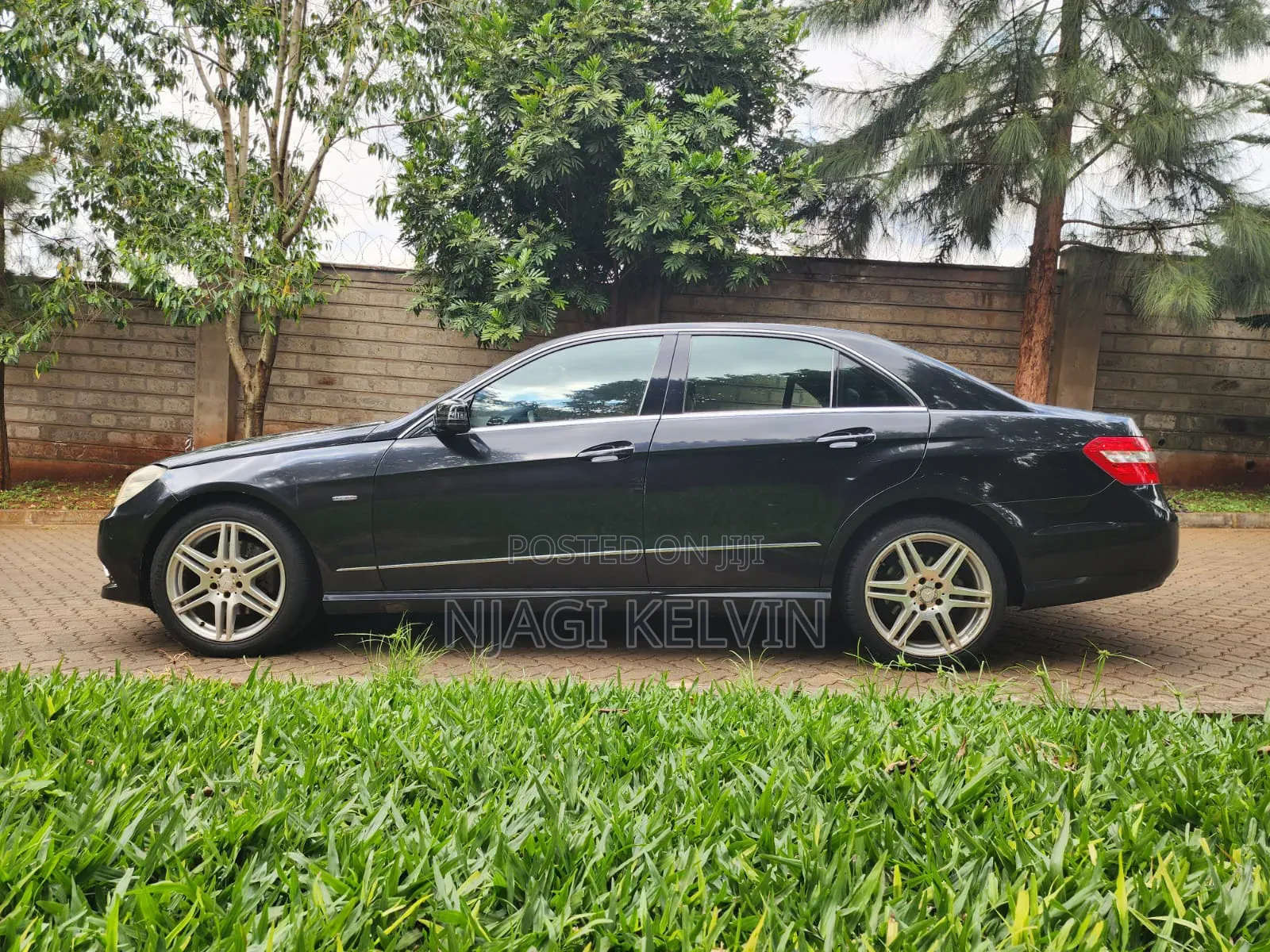 Mercedes-Benz E250 2010 Black