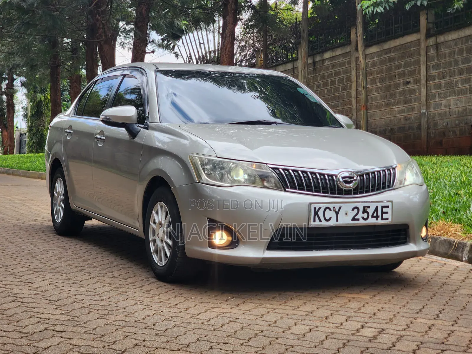 Toyota Axio 2012 Gold