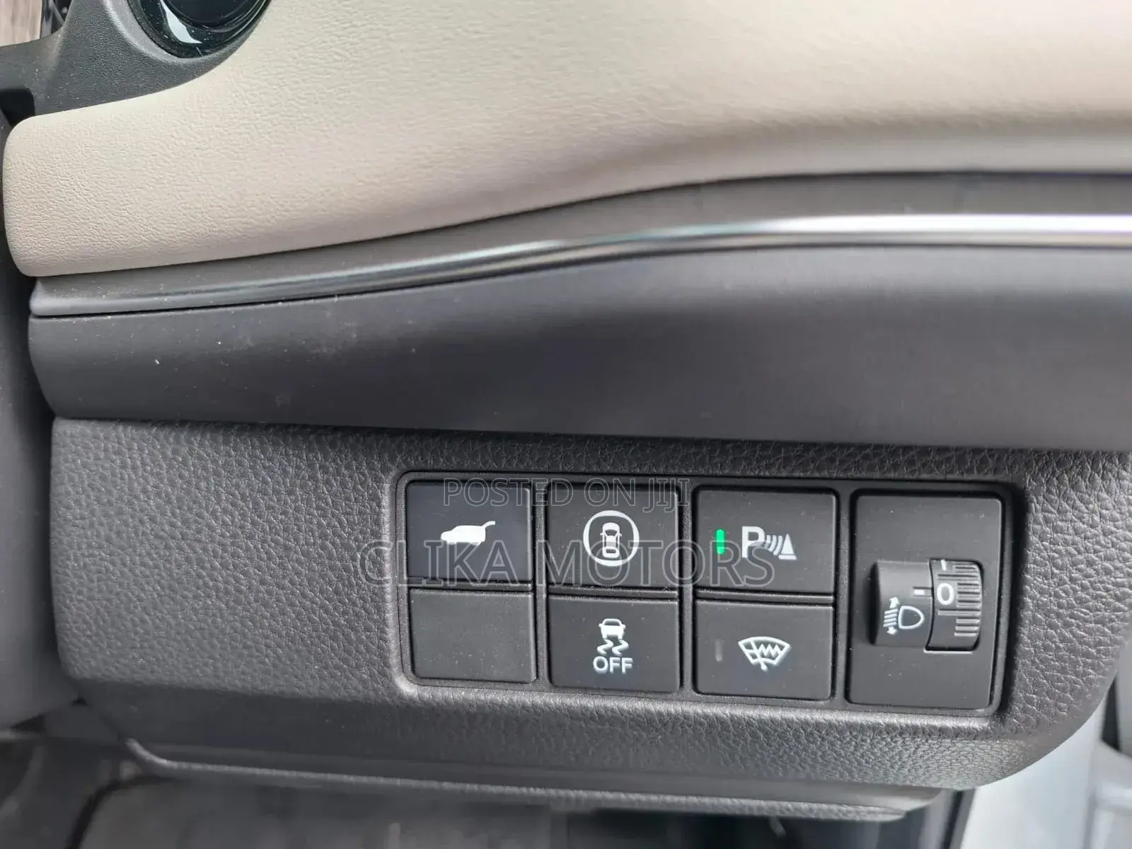 Honda Vezel 1.5 Hybrid 2WD 2021 Silver