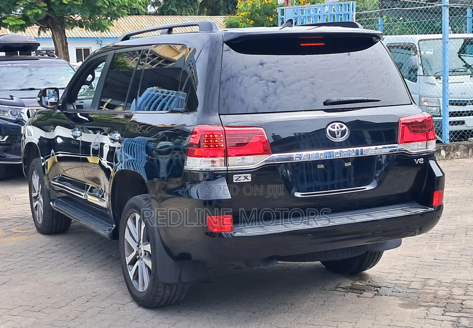 Toyota Land Cruiser 4.6 V8 ZX 2020 Black